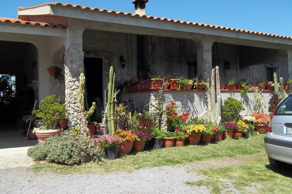 Il Vecchioliveto Di Ornella Bed & Breakfast Marrubiu Exterior photo